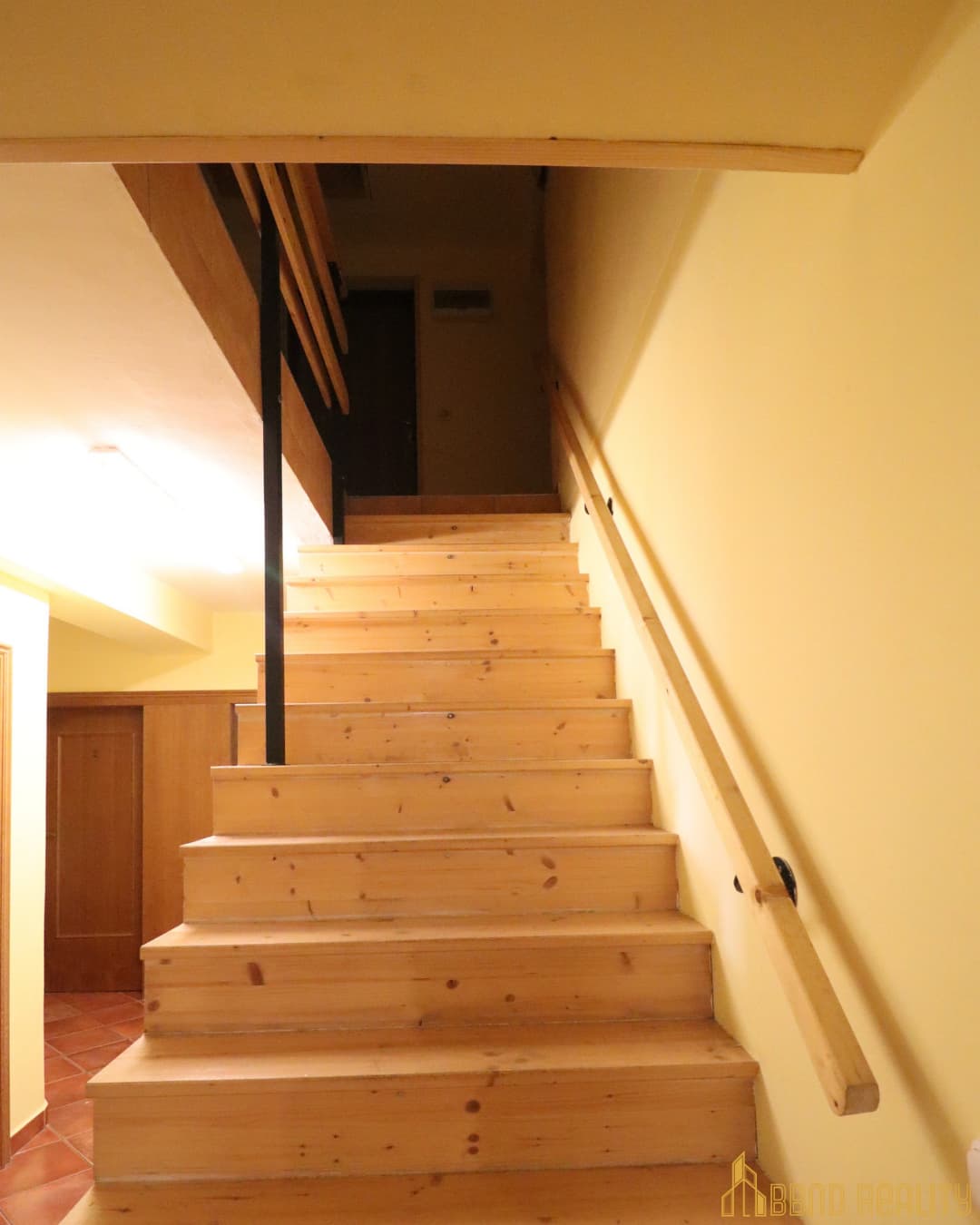 vstup k místnostem do horního patra