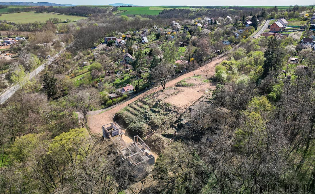 PRODEJ VILY S POZEMKEM ŽELEŠICE (5)