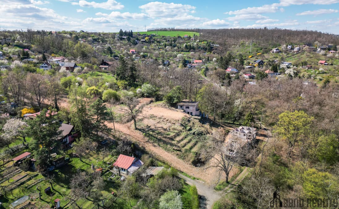 PRODEJ VILY S POZEMKEM ŽELEŠICE (9)