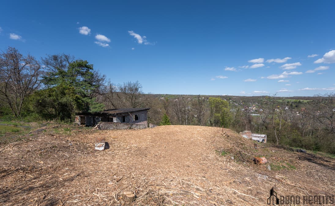 PRODEJ VILY S POZEMKEM ŽELEŠICE