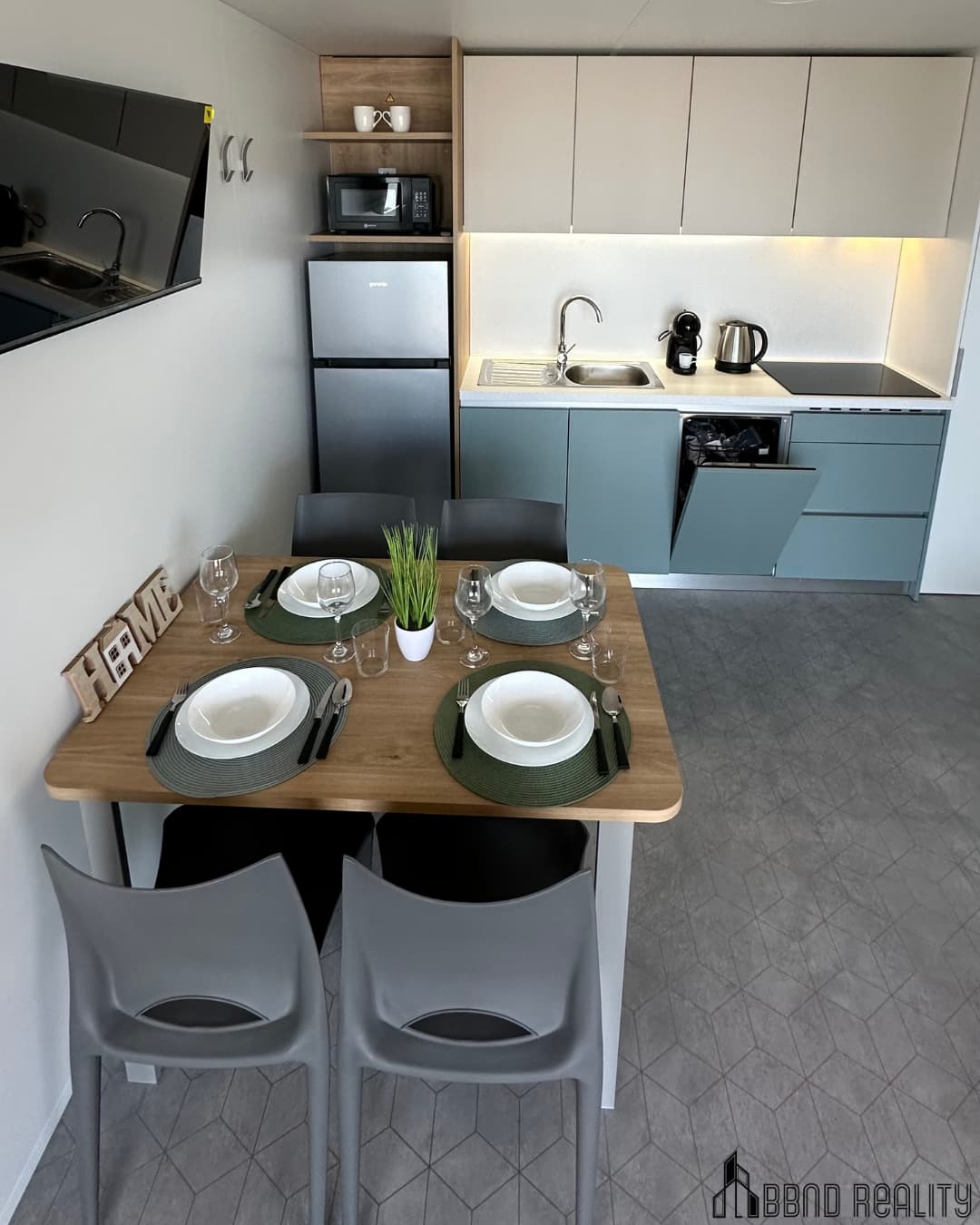 chorvatsko-kuchyně a jídelna(1)