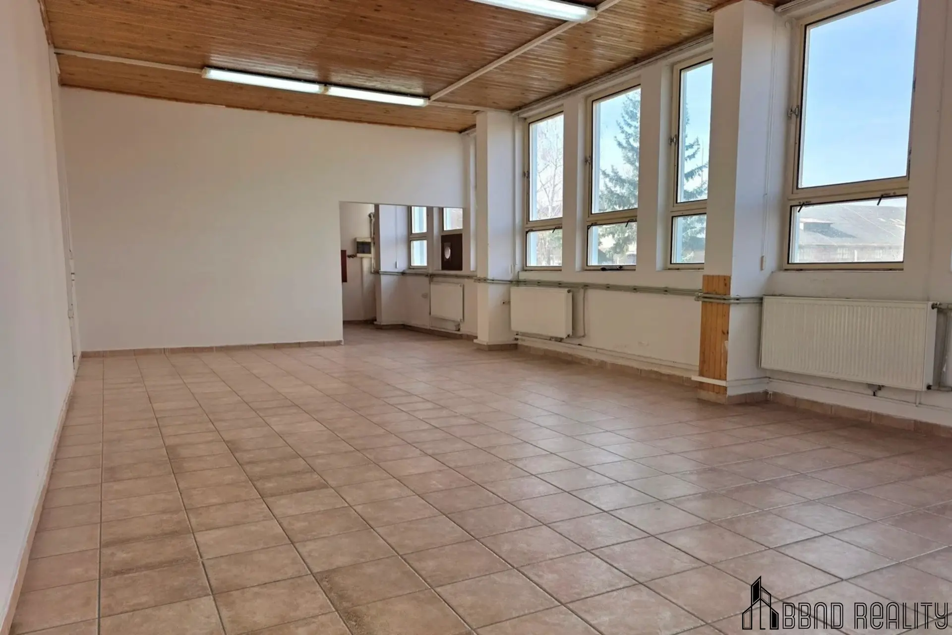 obchodních prostor Rájec-Jestřebí 8