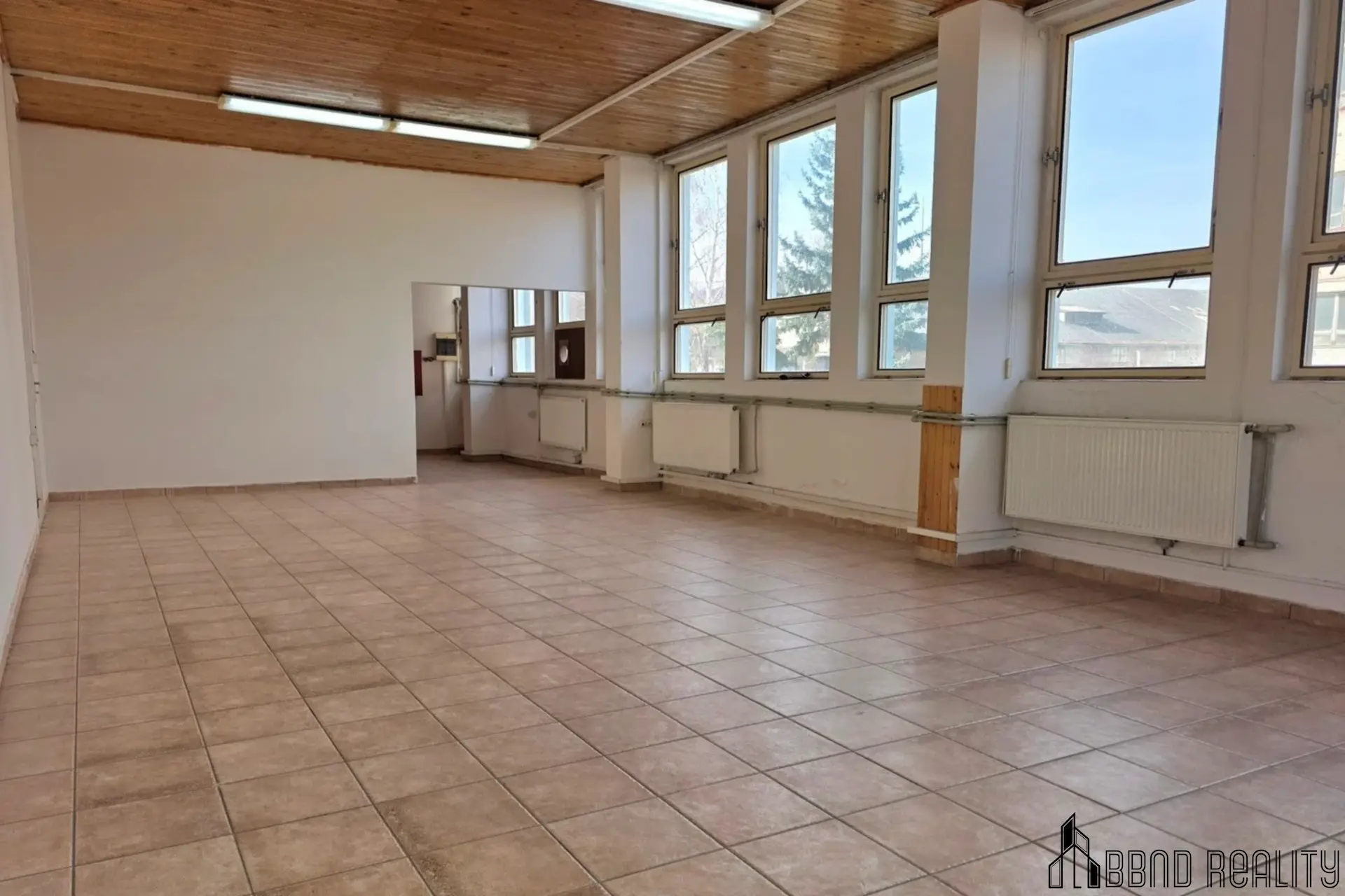 obchodních prostor Rájec-Jestřebí 9